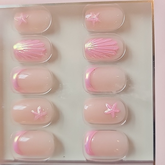 NIB Set Of Three Glamnetic Press On Nails Summer Edition - Picture 4 of 12